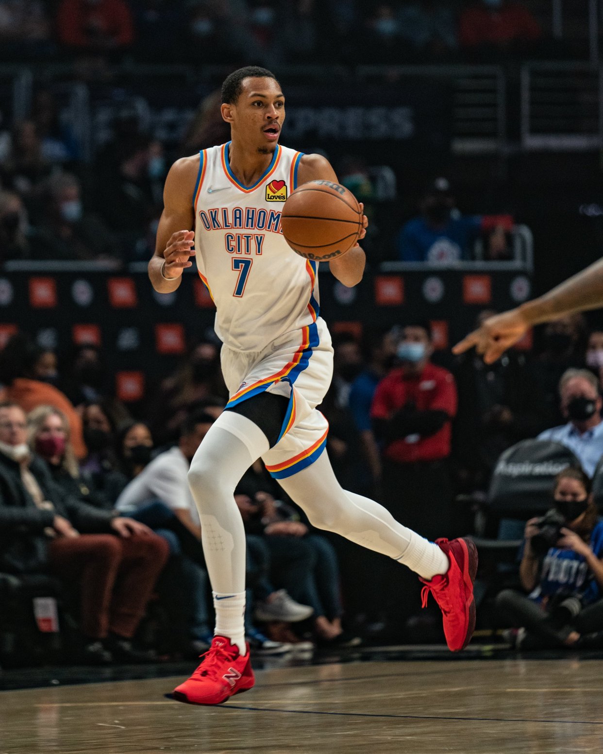 火箭险胜雷霆，乔治惊艳四座