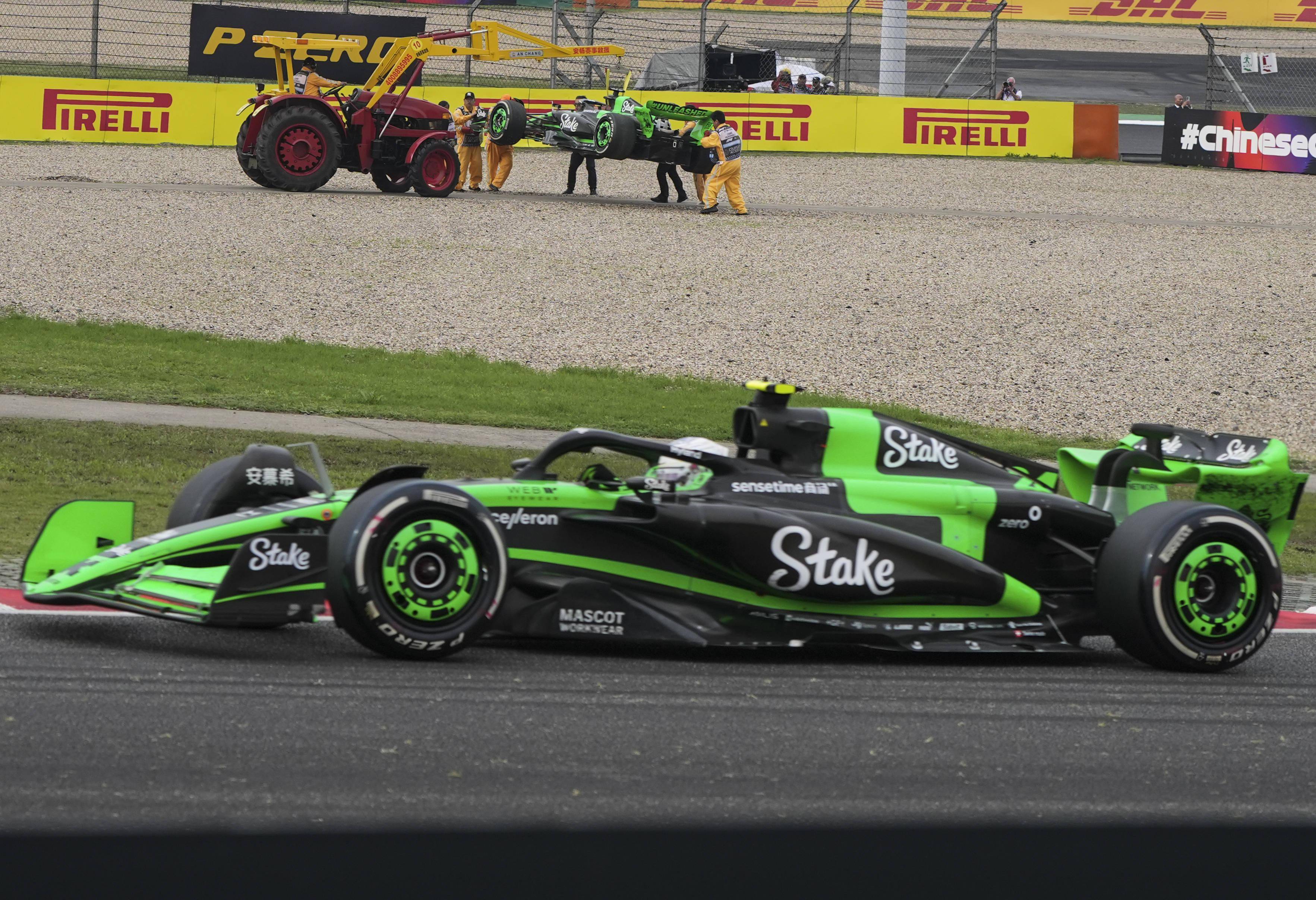 迈凯伦横扫哈斯车队，佩雷兹关键制胜