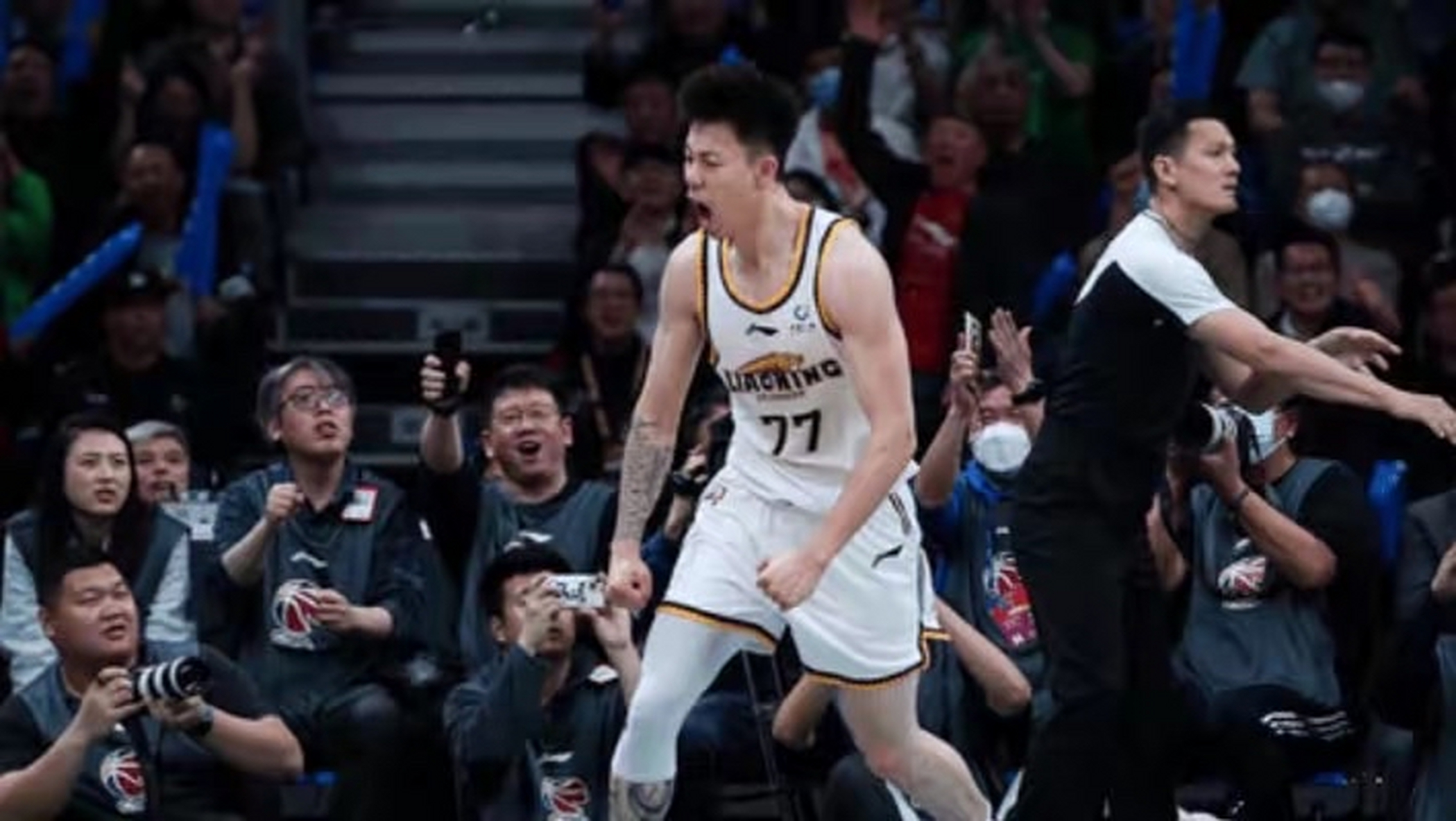 福建队力克山西队,张镇麟统治全场 福建队力克山西队,张镇麟统治全场