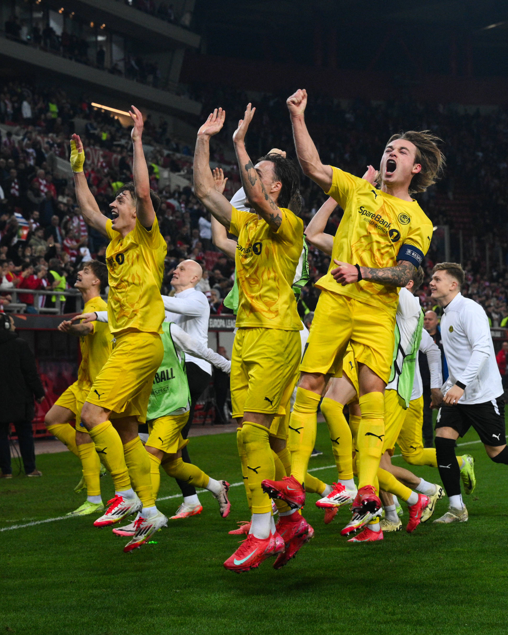 多特蒙德客场大胜，重回联赛争冠行列