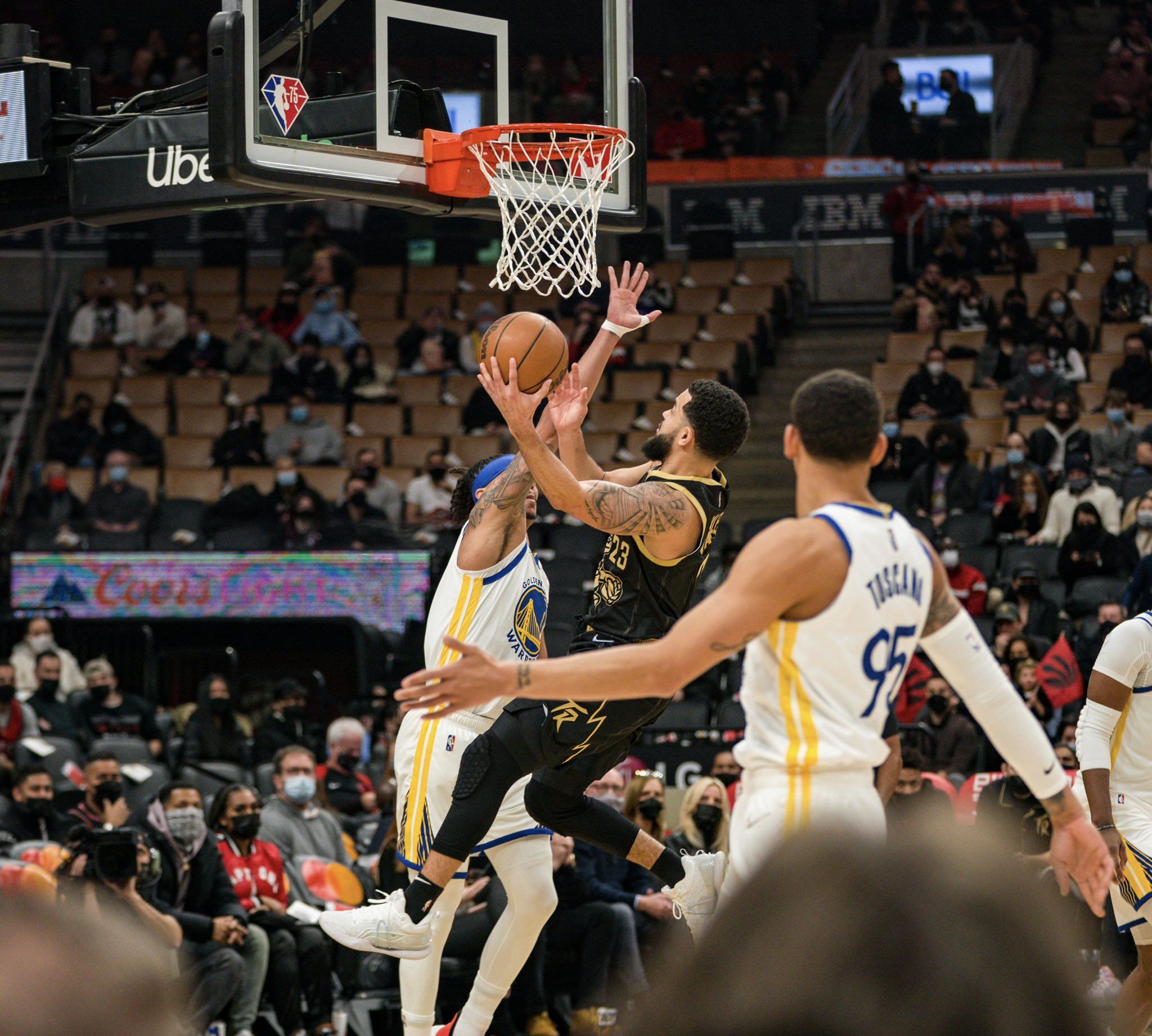 猛龙客场落败于太阳连续失利