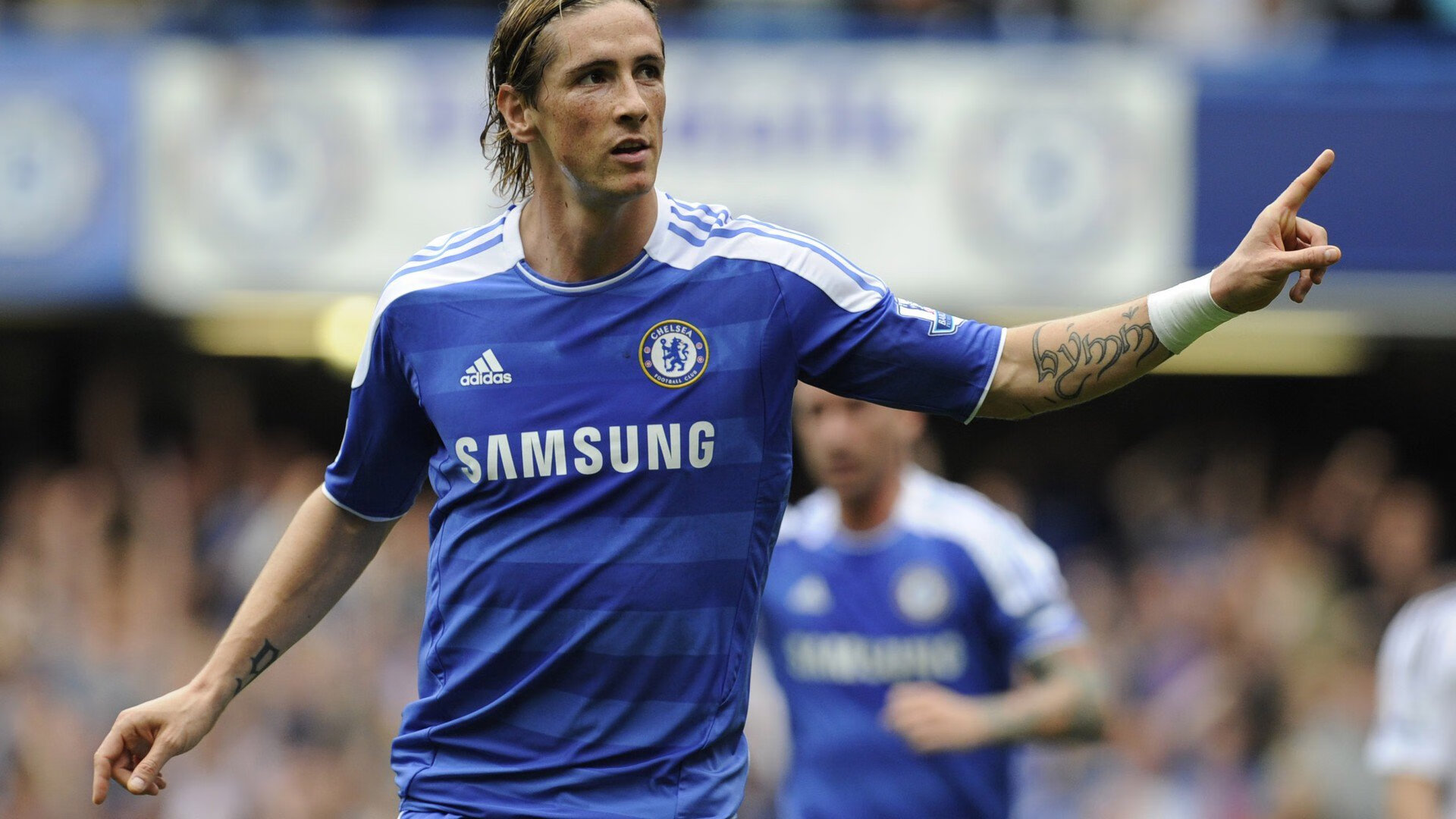 熊猫体育平台-世界排名争夺战之夜，京多安带动全队节奏